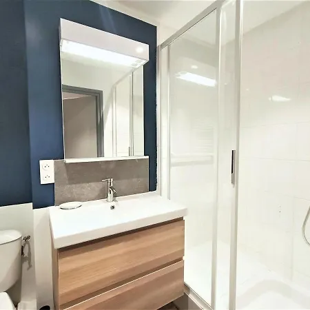 Apartament Superbe T2 Avec Balconnets En Centre-ville, 3***, Proche Thermes Et ! - Fr-1-555-47 Aix-les-Bains